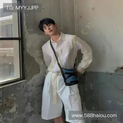 黄梅欣